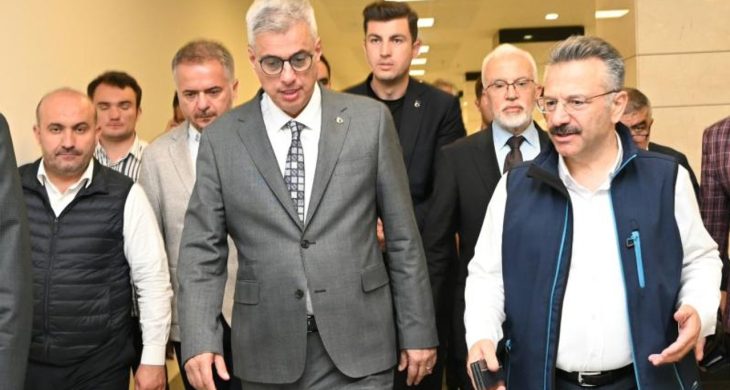 Bakan Memişoğlu’ndan yaralı orman işçisine hastane ziyareti