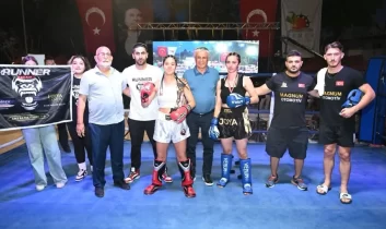 Antalya Kemer’de kick boks gecesi