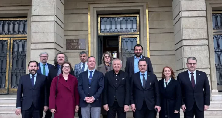 Kent Konseyleri Birliği’nin dönem başkanlığı Eskişehir’e devredildi