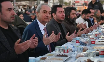Kepez’de Ramazan buluşması: Mahalle Halkı aynı sofrada