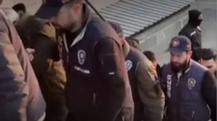 Kepez’de sahte yatırım ağına baskın: 16 gözaltı