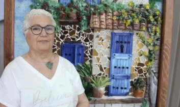 Kırık camlar sanat eserine dönüşüyor