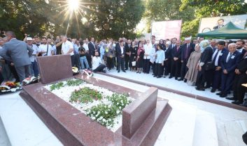 Başkan Büyükakın, Gümilcine’de Dr. Sadık Ahmet anmasına katıldı
