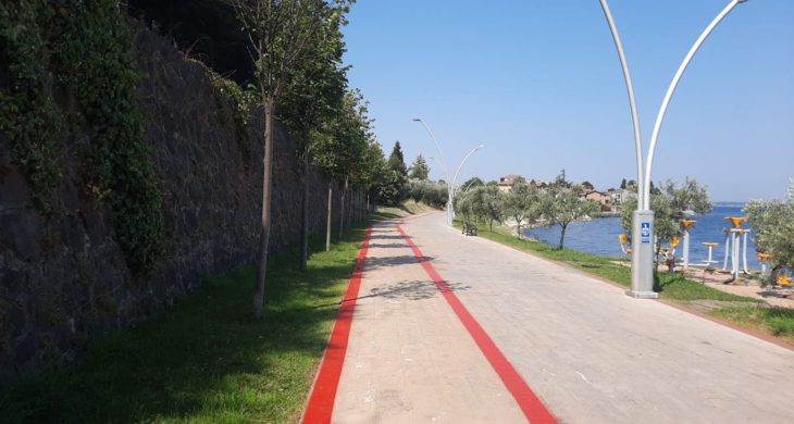 Kocaeli Büyükşehir Belediyesi, bisiklet yolu çizgilerini yeniliyor
