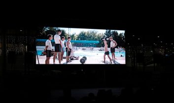 İzmit Milli İrade Meydanı’nda sinema keyfi