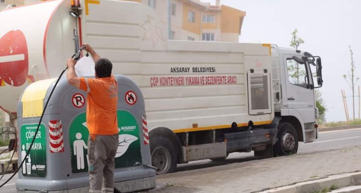 Çöp Konteynırları, Dezenfekte Ediliyor