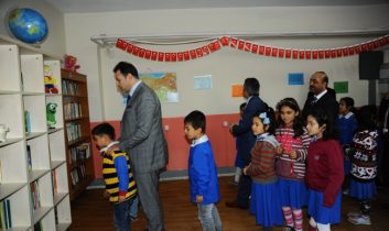 Köy Okullarına Kitap ve Oyuncak