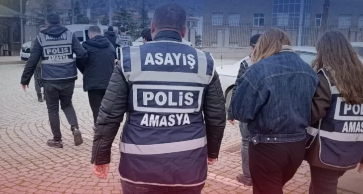 Kredi kartı bilgileriyle 2,1 milyon TL’lik dolandırıcılık: 3 tutuklama