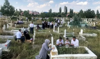 Kurban Bayramı’nda kabir ziyaretleri unutulmadı