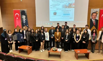 “Küresel Politikanın Dili” söyleşi serisinde hukuk ve medyanın rolü ele alındı