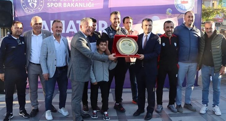 Mehmet Şimşek’ten Amatör Spor Haftası’na teşekkür