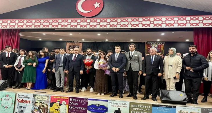 Eruh’ta Roman kahramanları sahneye taşındı