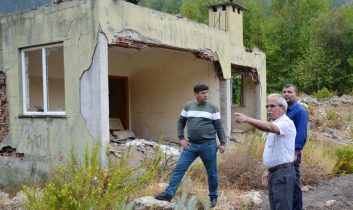 14 yıl önceki selin izleri hala duruyor, kayıp çift bulunamadı