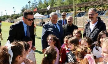 Kaş’ta dünya kız çocukları günü kutlandı