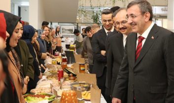 Siirt’in marka değeri ekonomi zirvesi’nde tanıtıldı