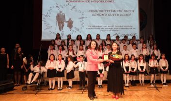 Minik seslerden Cumhuriyet coşkusu Burdur’da yankılandı