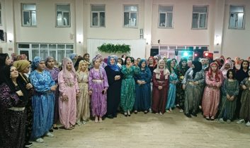 Yöresel Kıyafetler Şarkikaraağaç’ı salladı