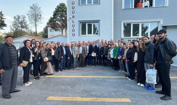 CHP Burdur’da yeni dönem: Barış Ayten mazbatasını aldı