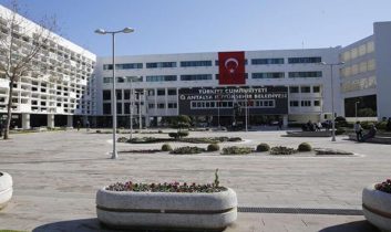 Antalya’da rüşvet operasyonu: Belediyeye soruşturma dalgası