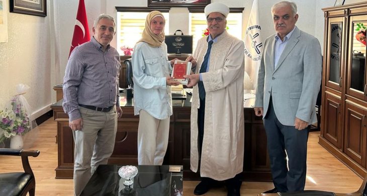 Polonyalı Alexandra Müslüman oldu, adını Ayşe olarak değiştirdi