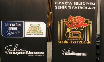 Isparta’da 40 yıllık hayal gerçek oldu: Şehir tiyatrosu açıldı