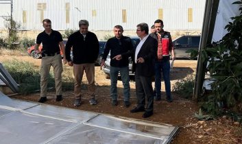 Serik’te fırtına seraları vurdu: Zarar tespit çalışmaları başladı