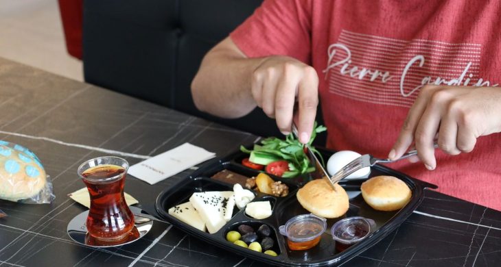 Kocaeli Büyükşehir’in sevilen lezzetleri şehrin her köşesinde; Mahal Plus, Sekapark’ın yeni ritmi oldu