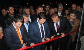 Bizler siz vatandaşlarımızla  el ele yürüyelim ki sesimiz gür çıksın