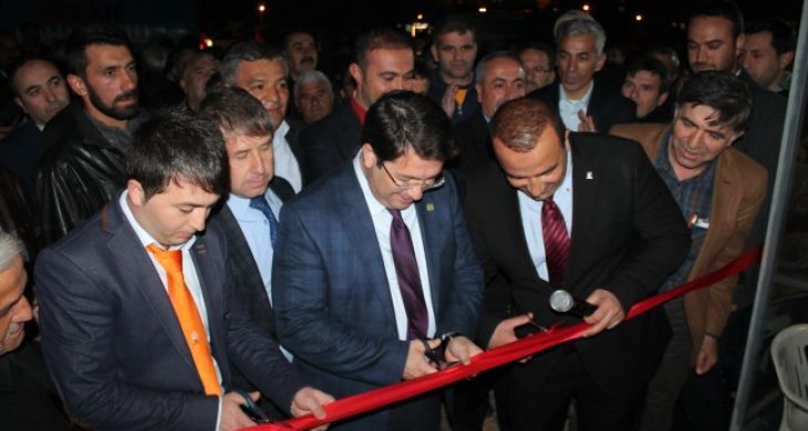 Bizler siz vatandaşlarımızla  el ele yürüyelim ki sesimiz gür çıksın