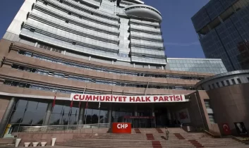 Mahkemeden CHP kurultayı kararı: Kılıçdaroğlu yönetimine dönüş hükmü
