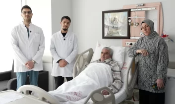 Malatya’da 20 santimetrelik kitle kapalı yöntemle alındı