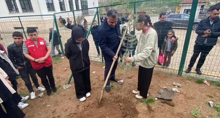 Malatya’da sıfır atık gününde öğrenciler doğayla buluştu