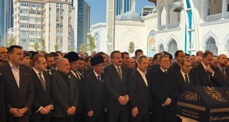 Malatyalı iş insanı Mahmut Çalık son yolculuğuna uğurlandı