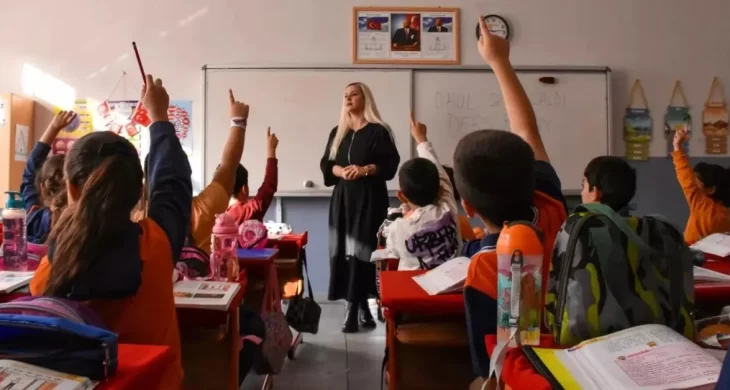 MEB’den sözleşmeli öğretmenler için ek atama