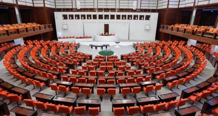 Meclis’te yeni haftanın başlıkları: doğum izni uzatılıyor, sosyal medyaya yaş sınırı geliyor