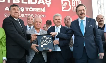 Mehmet Çetin: “Burada üreticimizin alın teri var”