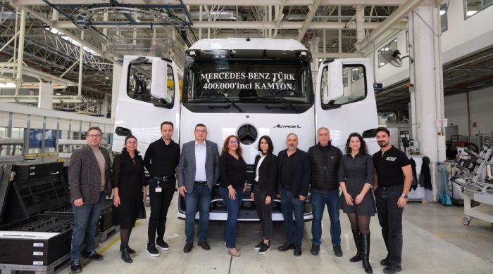 Mercedes-Benz Türk Aksaray Fabrikası’nda 400 bininci kamyon üretildi