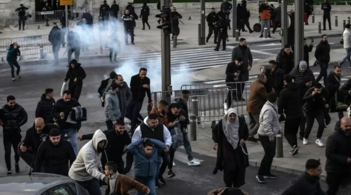 Mescid-i Aksa’da Bayram Günü saldırı ve müdahale