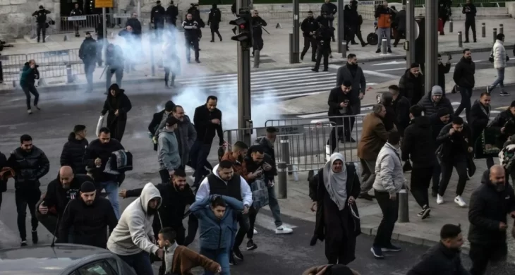 Mescid-i Aksa’da Bayram Günü saldırı ve müdahale