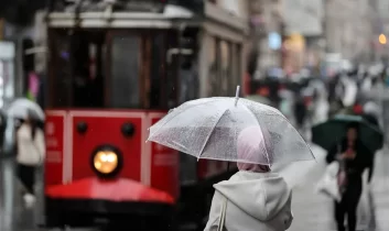 Meteoroloji’den hava değişimi uyarısı: Sıcaklıklar düşecek, sağanak geliyor