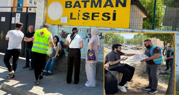 MHP Batman teşkilatı’ndan YKS velilerine soğuk su ikramı