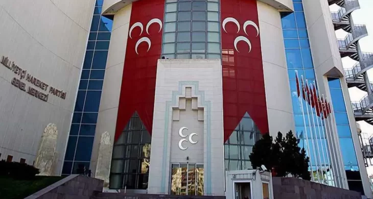 MHP İstanbul il ve 39 ilçe teşkilatını feshetti