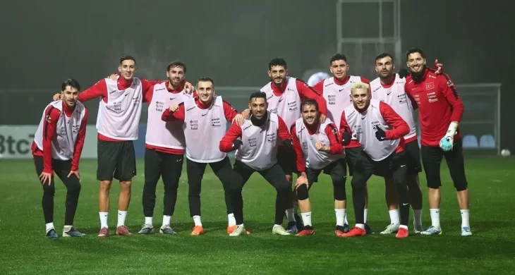 Milliler  4 eksikle Romanya maçı hazırlıklarını sürdürdü
