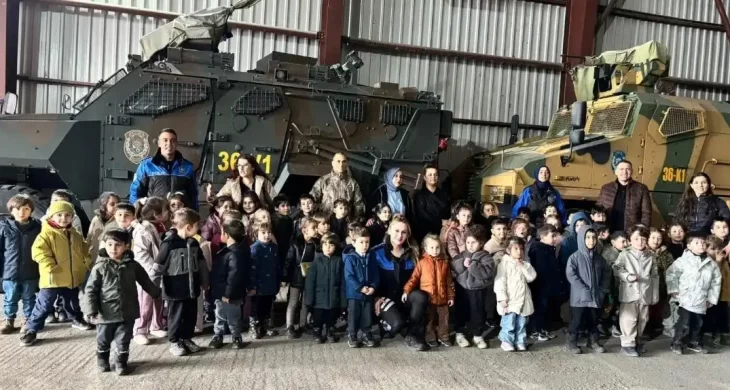 Miniklerden anlamlı ziyaret: Polis Haftası’nda buluşma