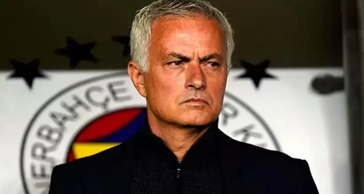 Mourinho, Luiz’i istiyor