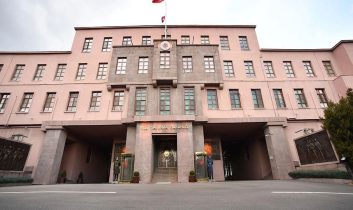 MSB’ye ait C130 kargo uçağı Gürcistan’da düştü!