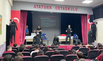Mudanya’da öğrencilere “Suda Boğulma” eğitimi