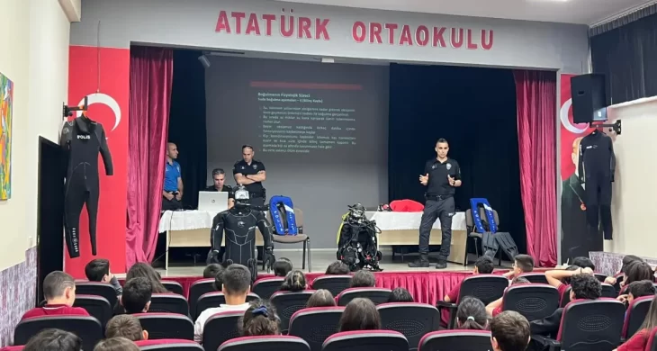 Mudanya’da öğrencilere “Suda Boğulma” eğitimi