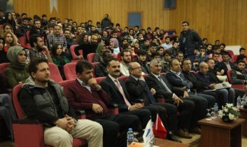 Mühendislik Fakültesi’nde Eğitim Konferansları Sürüyor