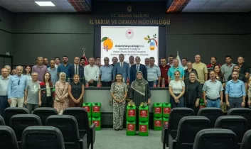 Narenciye üreticilerine tuzak dağıtıldı